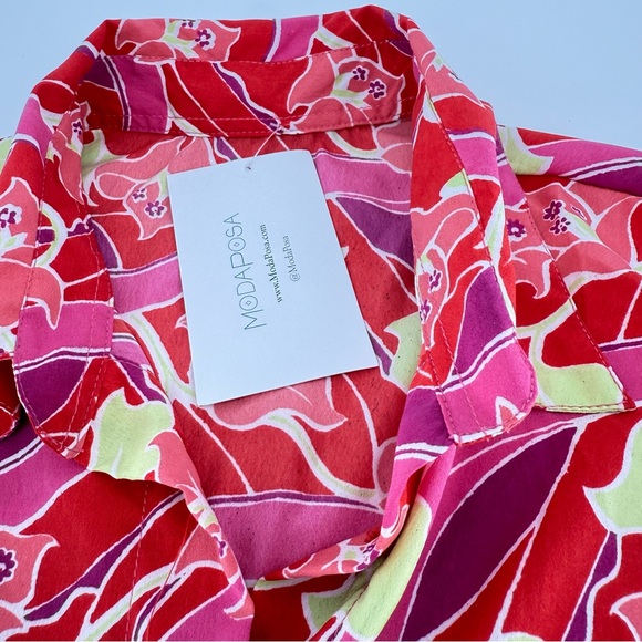 ModaPoda Vibrant Sleeveless Blouse with Floral Print - Picture 3 of 6